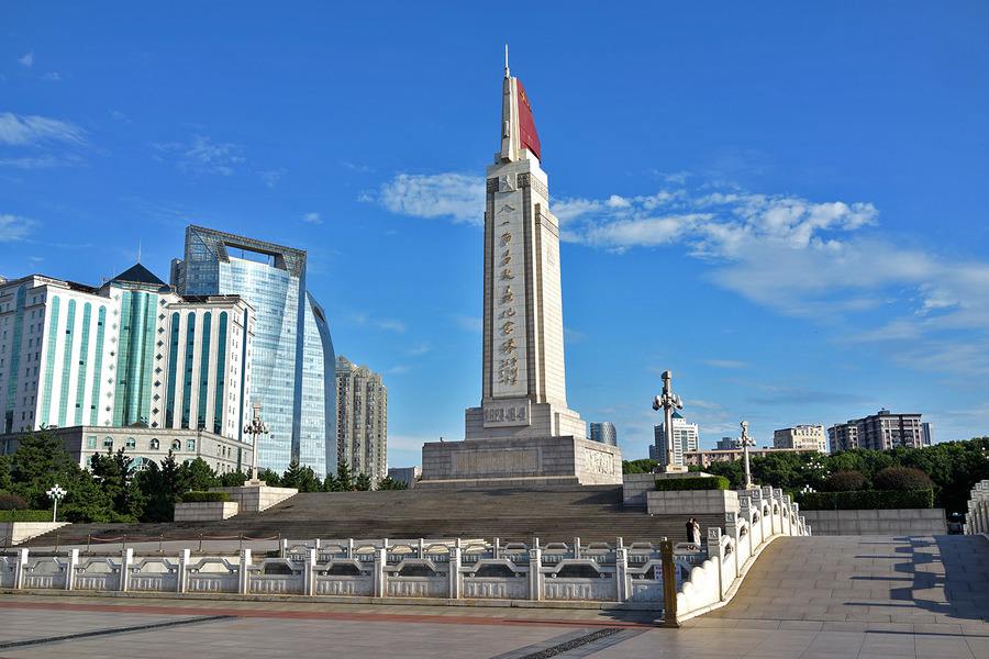 八一广场（南昌市）.jpg